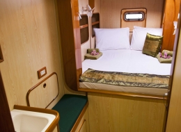 Catamaran Mahayana Double Cabin 1