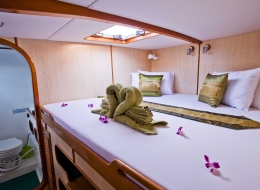 Catamaran Mahayana King Size Cabin 1