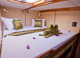 Catamaran Mahayana King Size Cabin 1