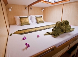 Catamaran Mahayana King Size Cabin 2