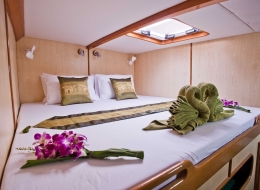 Catamaran Mahayana King Size Cabin 2