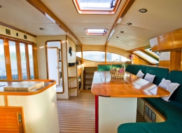 Catamaran Mahayana Saloon