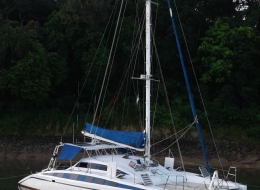 Katamaran Swift in der lagune