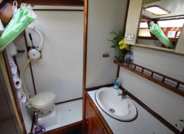 Badezimmer SY Nakamal